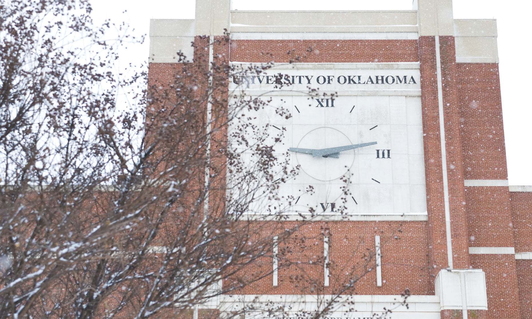 Stadium clock
